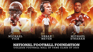 Next Story Image: 4 Takeaways From the NFF CFB Hall of Fame Induction Ceremony, Starring Urban Meyer and Michael Strahan